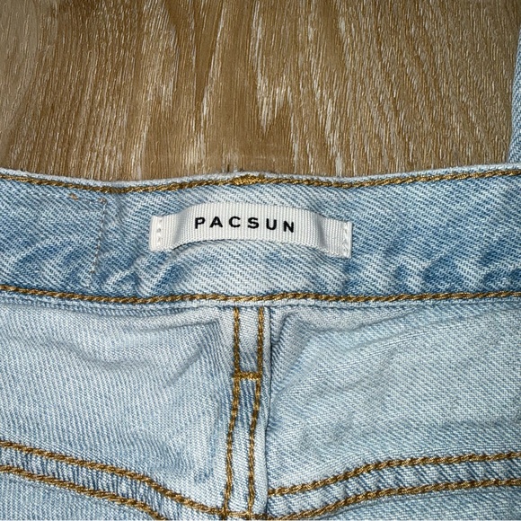 High Rise Light Blue Jeans - Picture 2 of 5